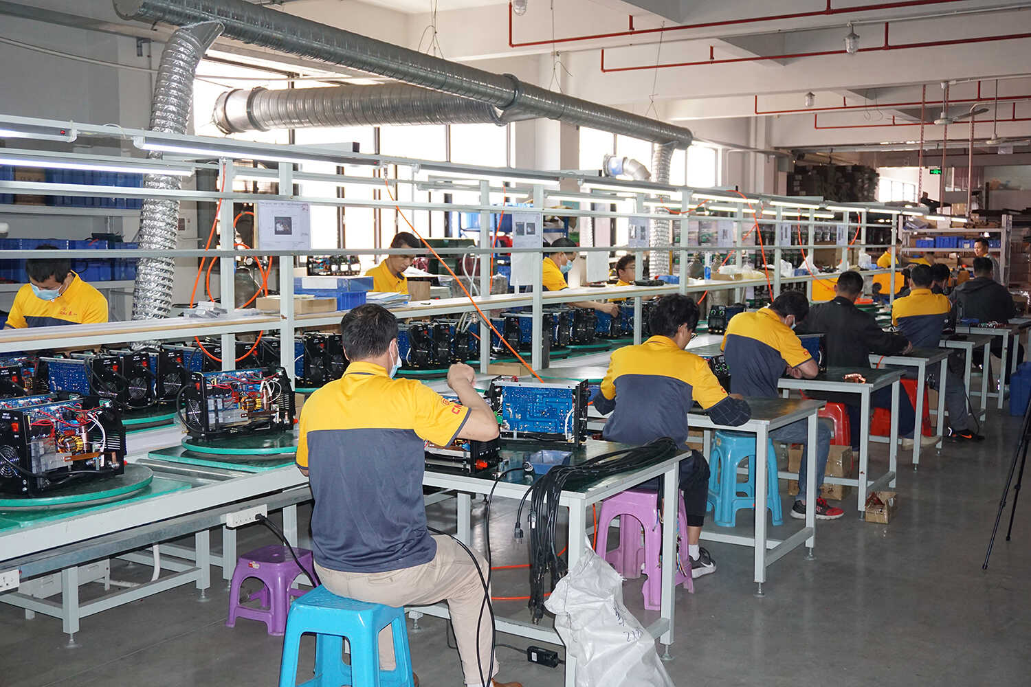 Welding equipment assembly